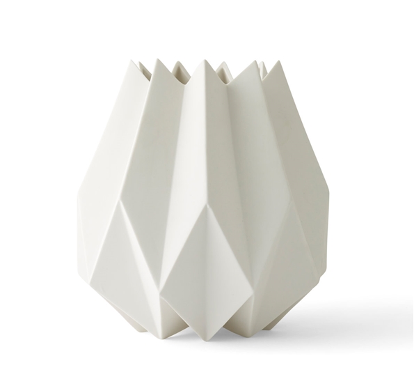 Folded vase høy hvit fra Audo Copenhagen