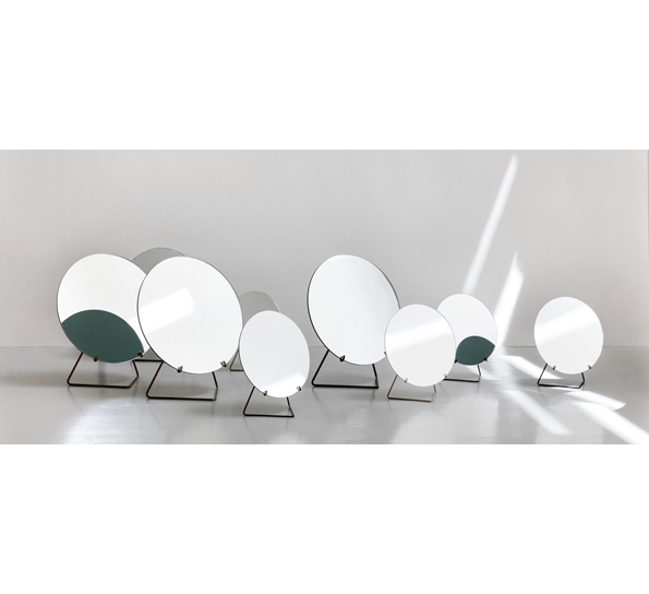 Moebe speil sort 30 cm