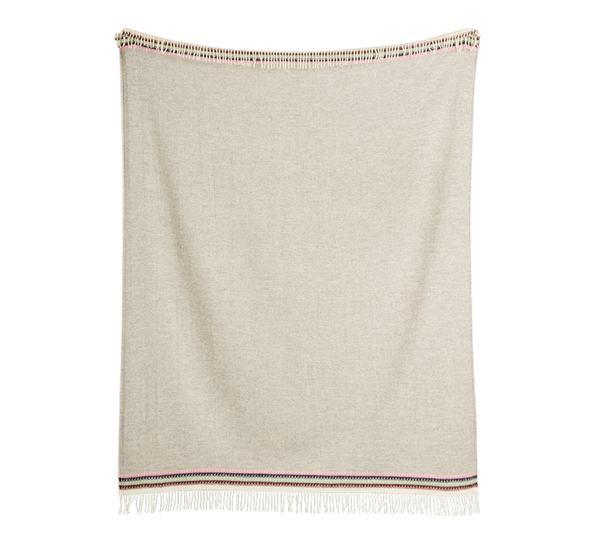 Åkle pledd lys gråmelert fra Røros Tweed