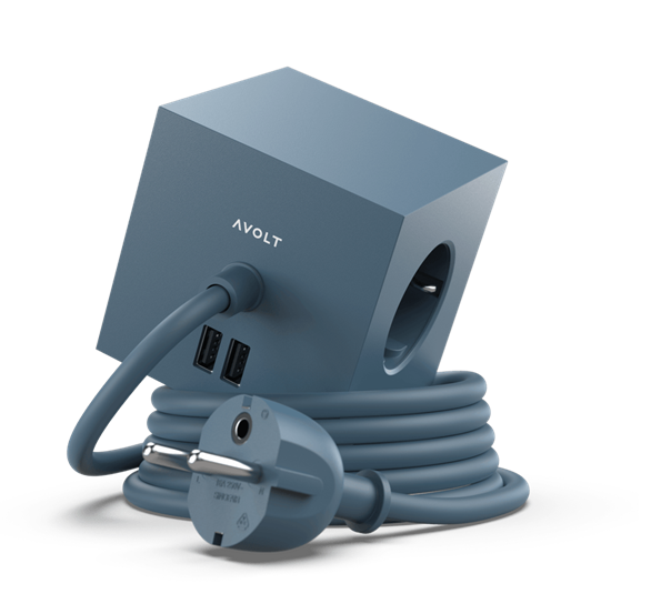 Square 1 sjøblå skjøteledning 1,8 meter med USB og magnet fra Avolt