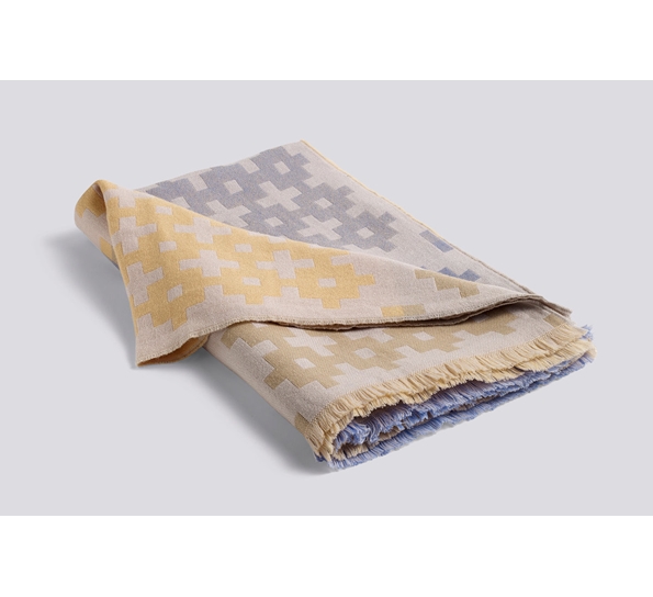 Plus 9 pledd aprikos fra HAY