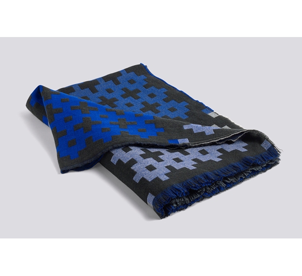 Plus 9 pledd mørk grønn fra HAY