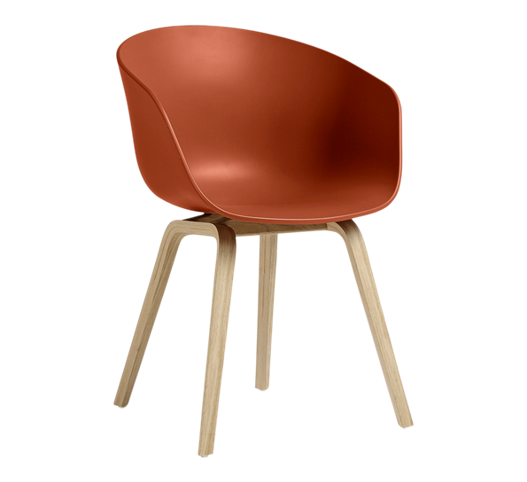 AAC22 stol lakkert eik oransje fra HAY