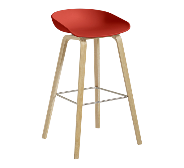 AAS32 barstol lav lakkert eik varm rød H64 fra HAY