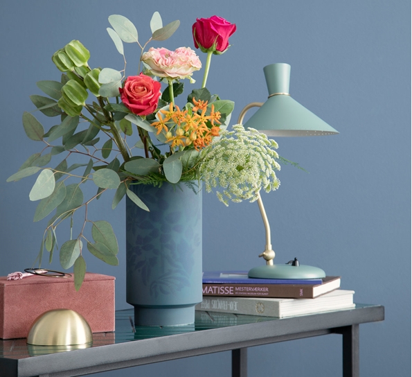 Kabell vase 19 cm indigo fra Kähler