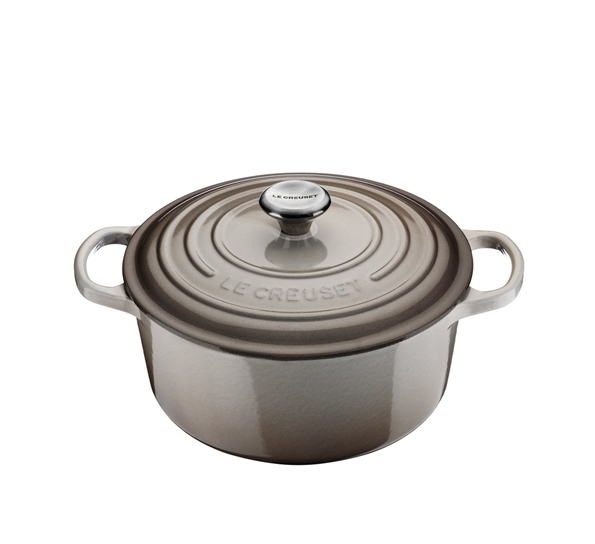 Jerngryte rund 3,3l 22cm nutmeg. fra Le Creuset