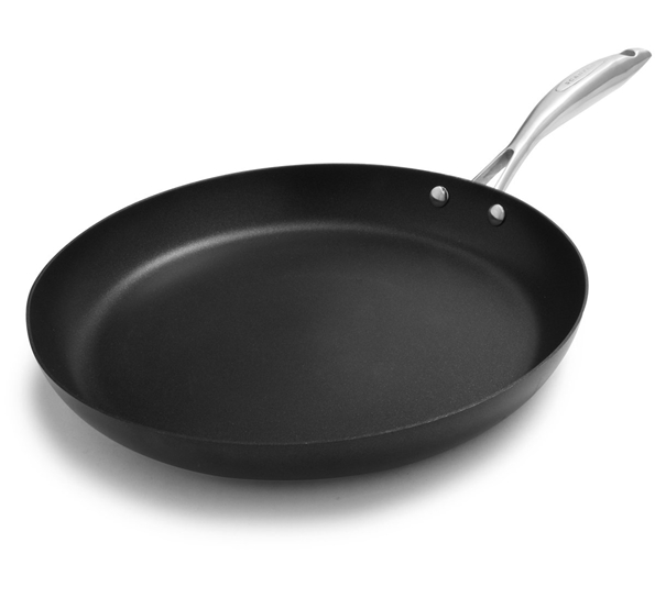 Pro IQ stekepanne 32 cm fra Scanpan