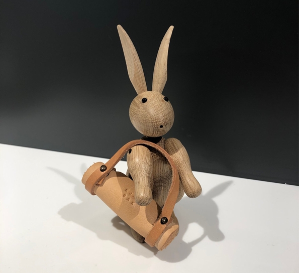 <p>Helga yogamatte skinn Kjær Bak</p>
