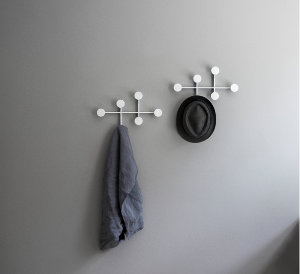 Afteroom knaggrekke hvit fra Audo Copenhagen