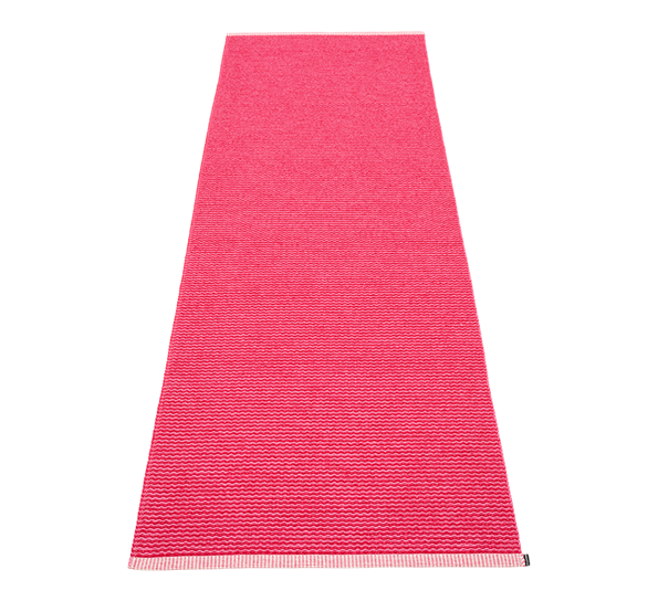 Mono matte cherry 85x260 cm fra Pappelina