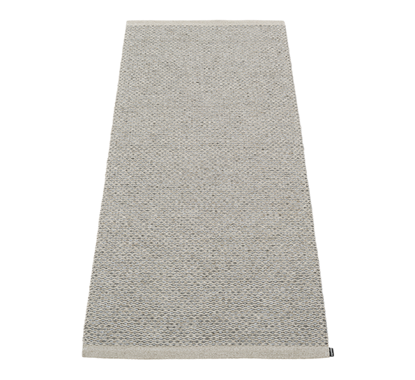 Svea matte varmgrå granit 60x150 cm fra Pappelina