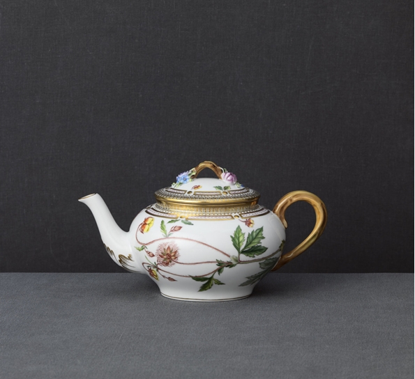 Flora Danica Tekanne M Lokk 100cl fra n