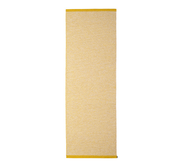 Effi matte mustard 70x300 cm fra Pappelina