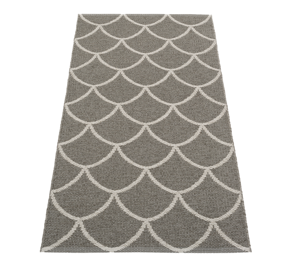 Kotte matte charcoal 70x150 cm fra Pappelina