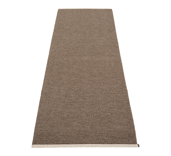 Mono matte mørk brun 70x200 cm fra Pappelina