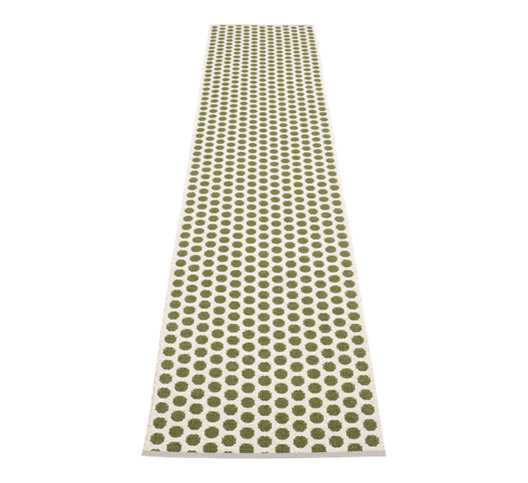 Noa matte mørk oliven 70x350 cm fra Pappelina