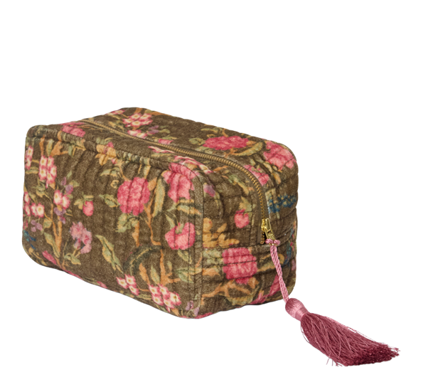 <p>Toalettmappe 20x12x10 cm fløyel Green Meadow ByTiMo</p>
