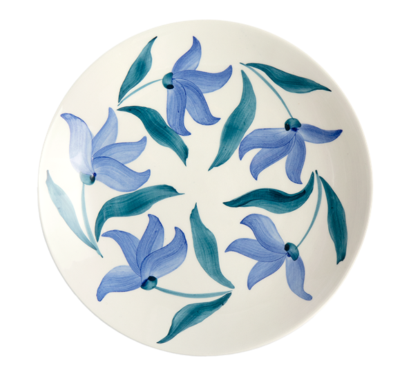 <p>Flowers Blossom asjett 20 cm fra Mateus</p>
