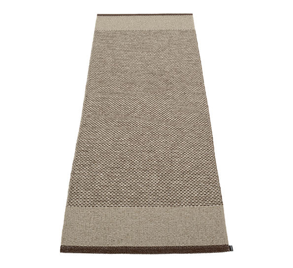 Edit matte mørkebrun lin metallic 70x200 cm fra Pappelina