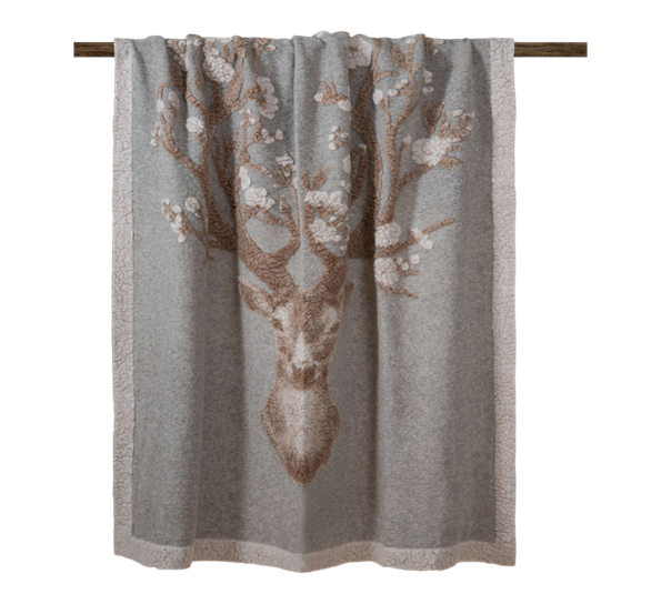 <p>Happy deer ullpledd 150x190 cm grå fra Frati Home</p>
