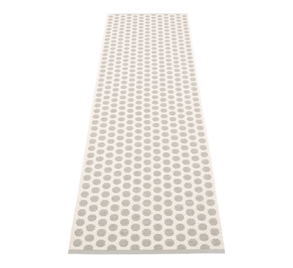 Noa matte warm grey 70x250 cm fra Pappelina