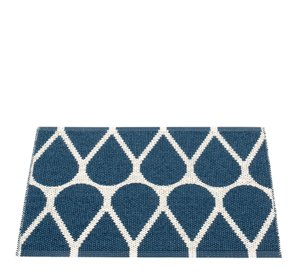 Otis matte ocean blue 70x50 cm fra Pappelina