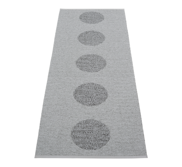 VERA 2.0 matte grå granit metallic 70x200 cm fra Pappelina