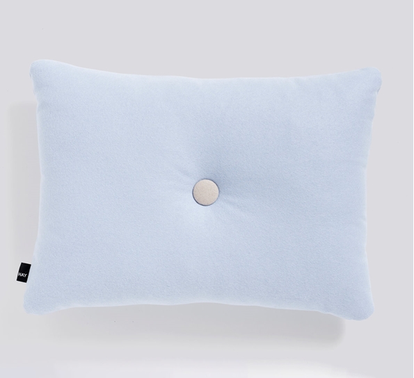 Dot Hero pute lys blå fra HAY