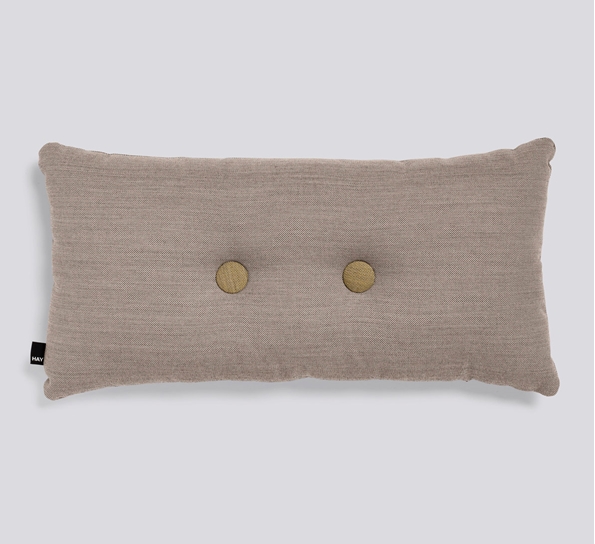 Dot Surface pute gylden beige med 2 knapper fra HAY