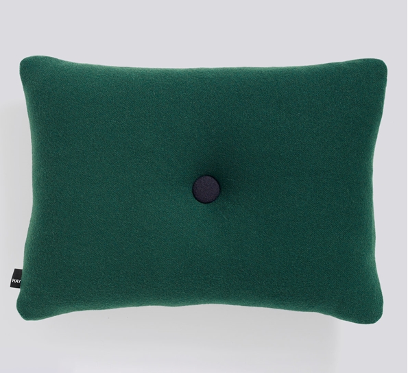 Dot Tonus pute mørk grønn fra HAY