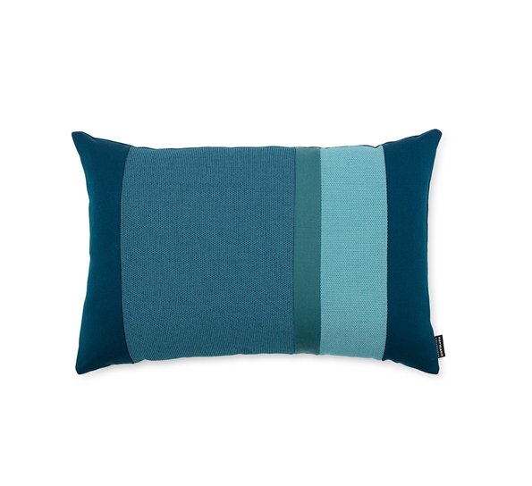 Line pute turkis 40x60 cm fra Normann Copenhagen