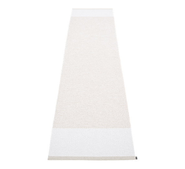 Edit matte fossil hvit metallic 70x300 cm fra Pappelina