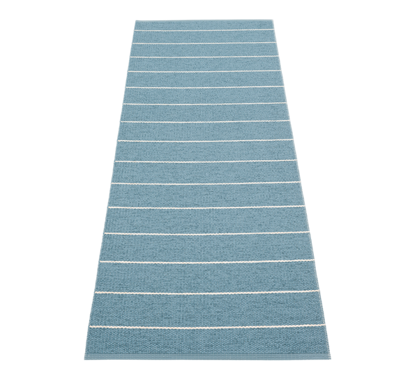 Carl matte blue fog 70x180 cm fra Pappelina
