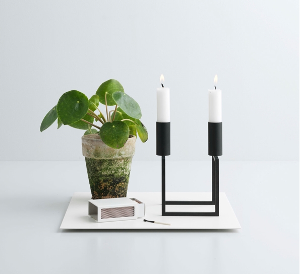 Line lysestake sort fra By Lassen