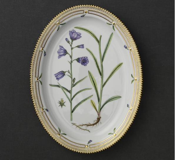 Flora Danica fat Ovalt 47cm fra Royal Copenhagen