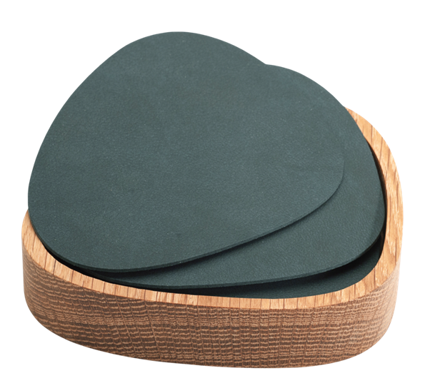 Wood Box Curve eik med 8 glassbrikker mørk grønn fra Lind DNA