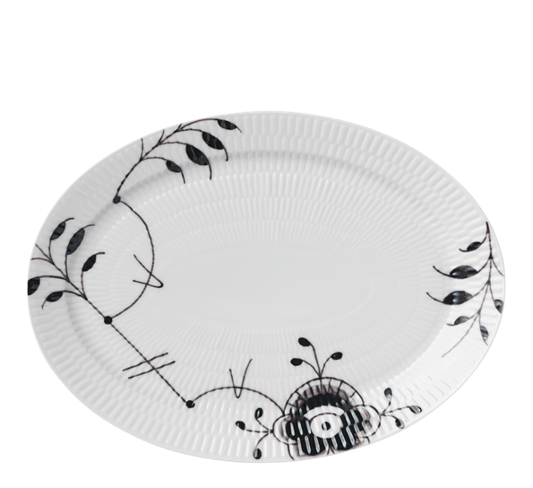 Sort Mega Riflet tallerken oval 28 cm fra Royal Copenhagen