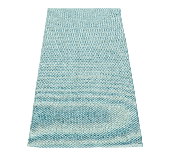 Svea matte azurblå metallic 60x150 cm fra Pappelina