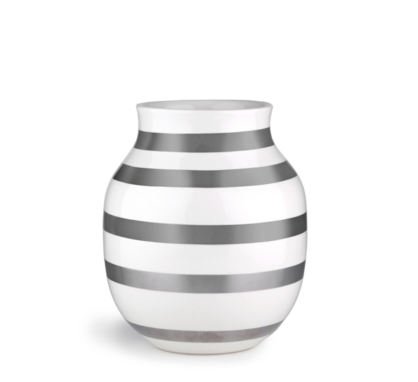 Omaggio vase medium sølv 20 cm fra Kähler