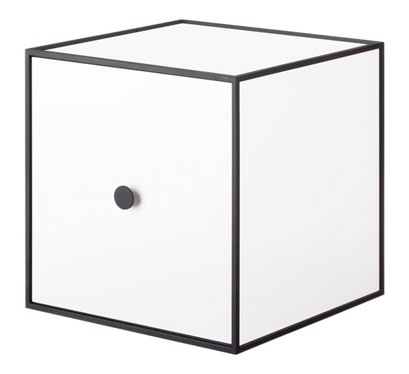 Frame 28 med dør hvit fra By Lassen