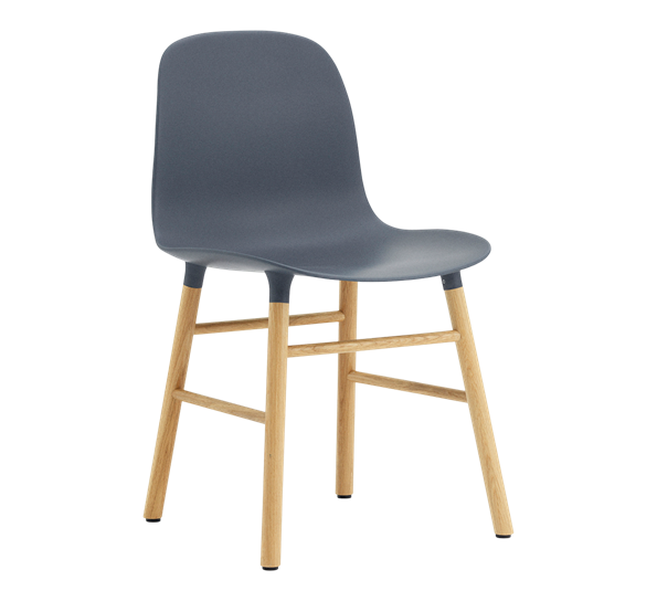 Form stol blå eik fra Normann Copenhagen