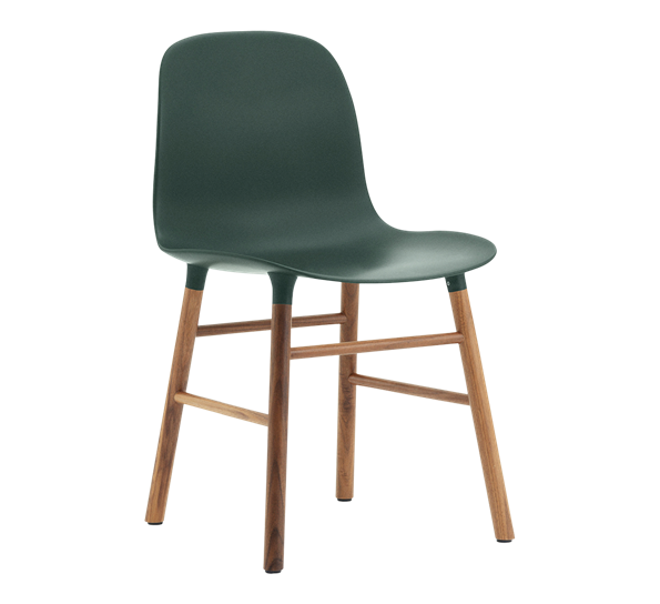 Form stol grønn valnøtt fra Normann Copenhagen