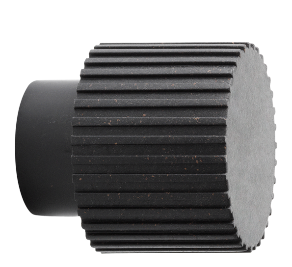 Chip knagg liten sort fra Normann Copenhagen