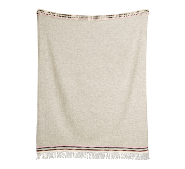 Åkle pledd lys gråbeige fra Røros Tweed