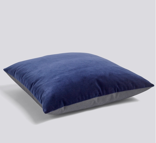 Eclectic collection pute navy 50x50 cm fra HAY