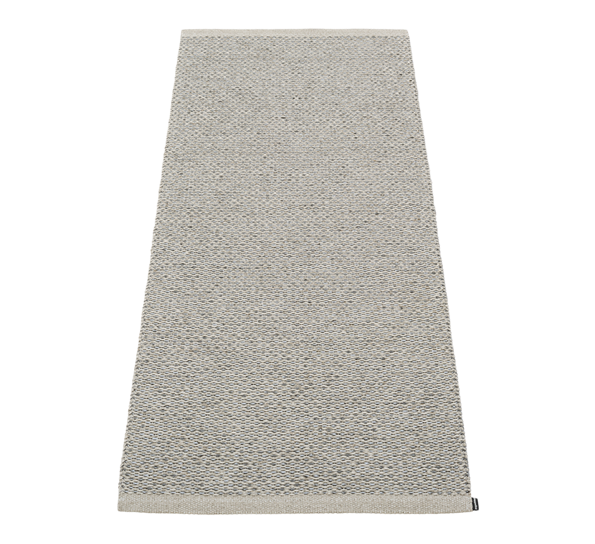 Svea matte varmgrå granit 60x150 cm fra Pappelina