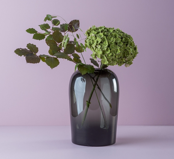 Troll vase xl smoke fra Audo Copenhagen