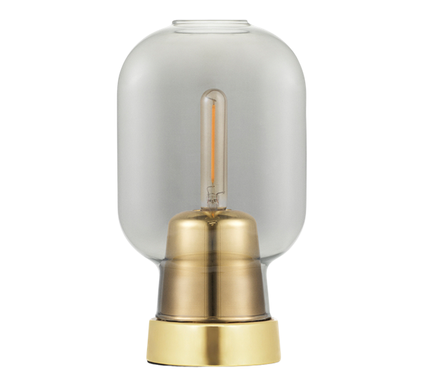 Amp bordlampe smoke messing fra Normann Copenhagen