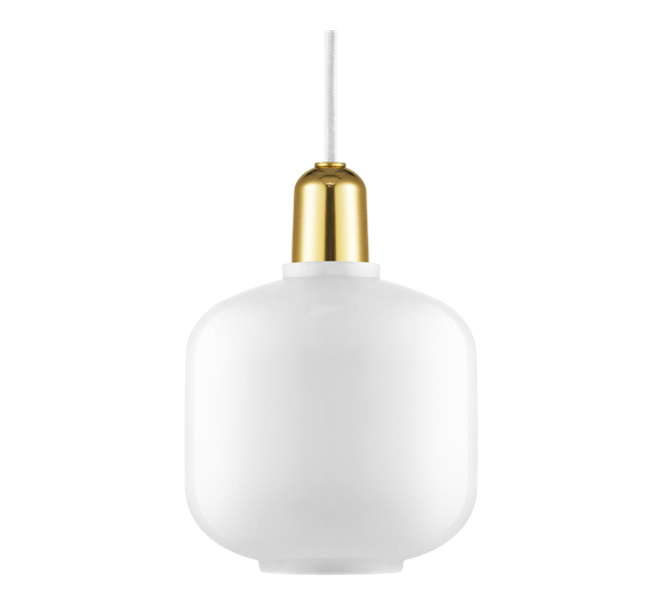 Amp lampe liten hvit messing fra Normann Copenhagen