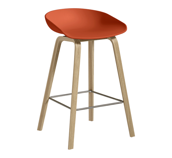 AAS32 barstol lav lakkert eik oransje H64 fra HAY